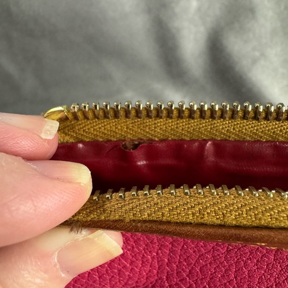 Dooney & Bourke Vintage Pebble Grain Fuchsia and Brown Leather Wristlet - Picture 7 of 7